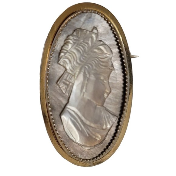 Catamore 1-20 12K GF Gold Filled Shell Carved Cameo Brooch, Signed E85 - Picture 1 of 10